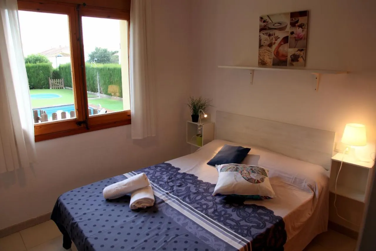 Apartamentos Laura Mar Palamos Spain