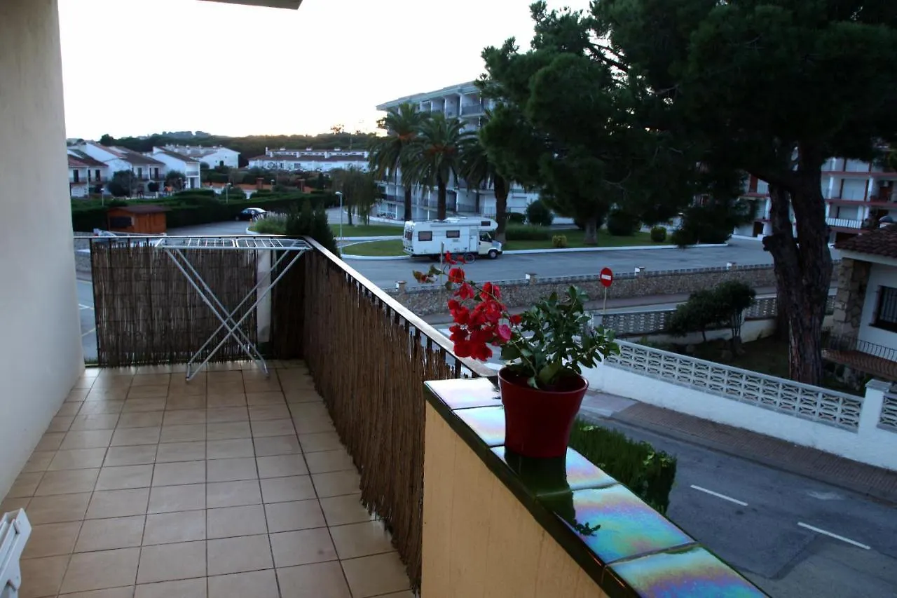 Apartamentos Laura Mar Palamos Spain